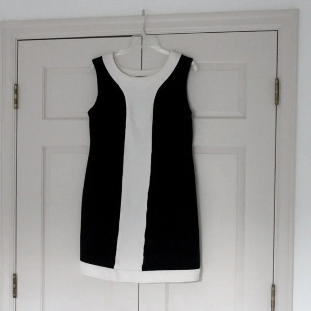 Style & Co. dress stretch black with white trim size 10